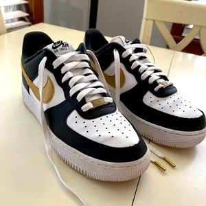 Nike Air Force 1 Low Black White Metallic Gold